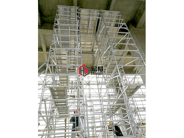 腳(jiao)手架特點(dian)你知道嗎(ma)