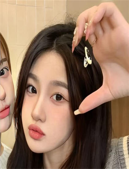 少女韩国免费观看高清电视剧_女人站着被舌头伺候